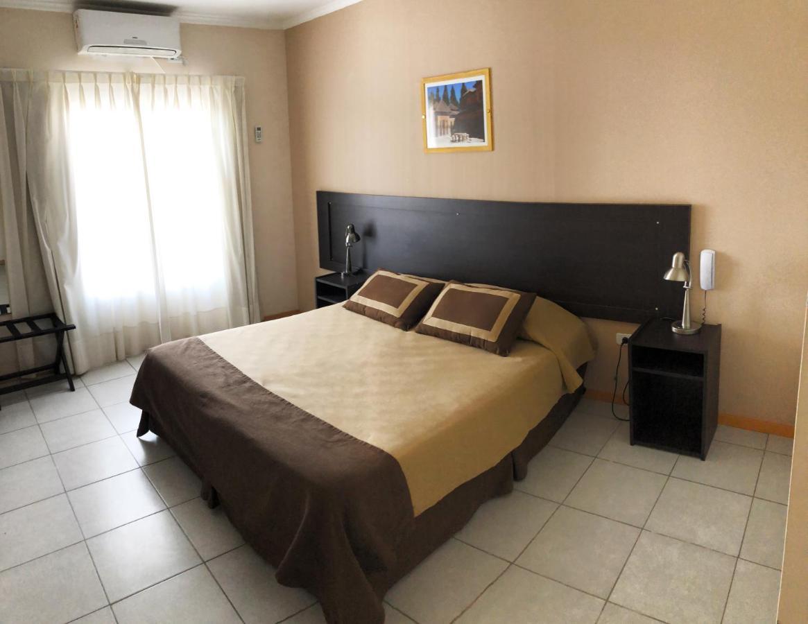 Apart Hotel Granada Neuquén エクステリア 写真
